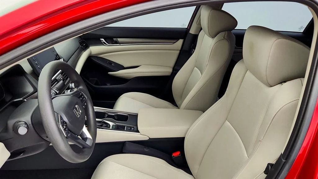 Used 2020 Radiant Red Metallic Honda LX 1.5T CVT image 19