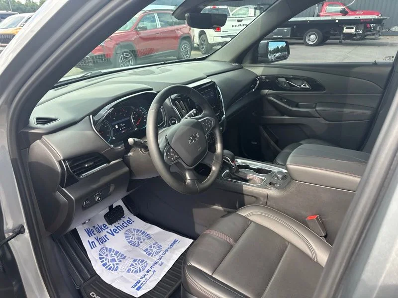 Used 2023 Gray Chevrolet RS image 27