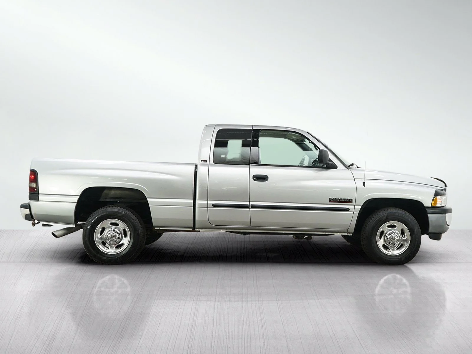 Used 2002  Dodge SLT image 6