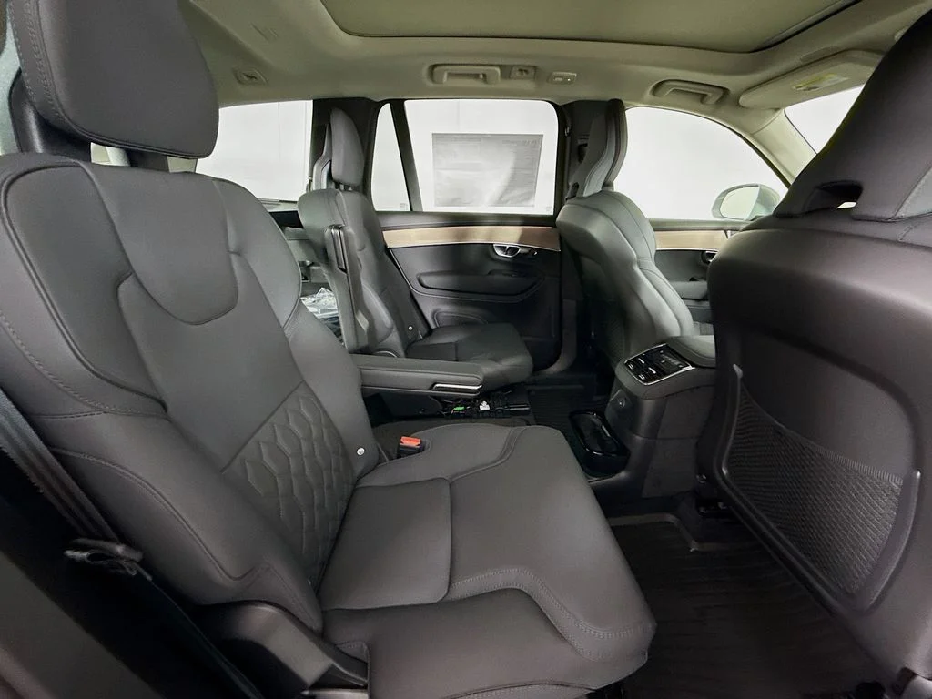 New 2026 Gray Metallic Volvo T8 Plus image 22