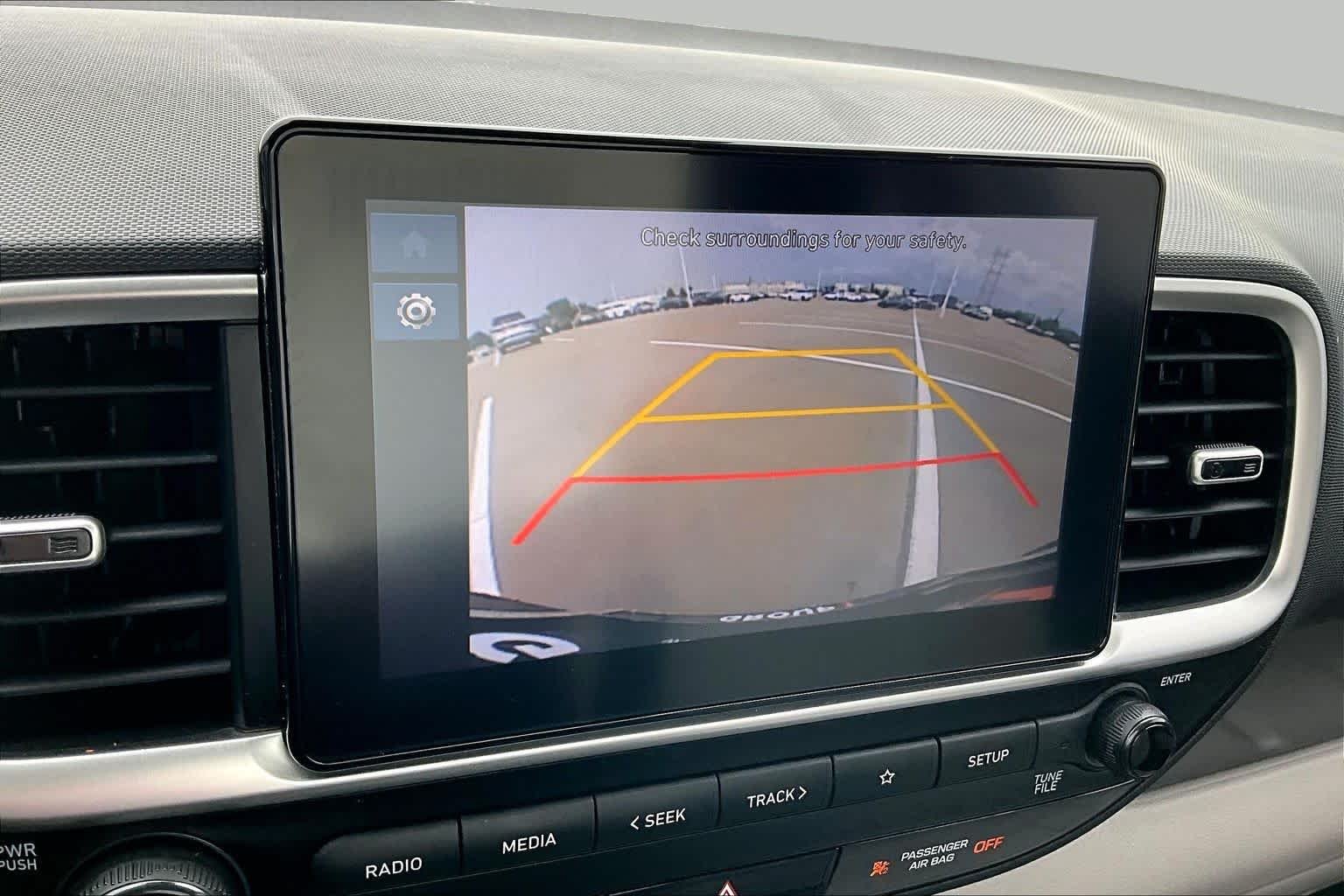 2025 Hyundai Venue SEL - Photo 27