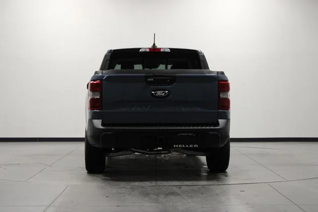 New 2025 Azure Gray Metallic Tri-Coat Ford Lariat® image 28