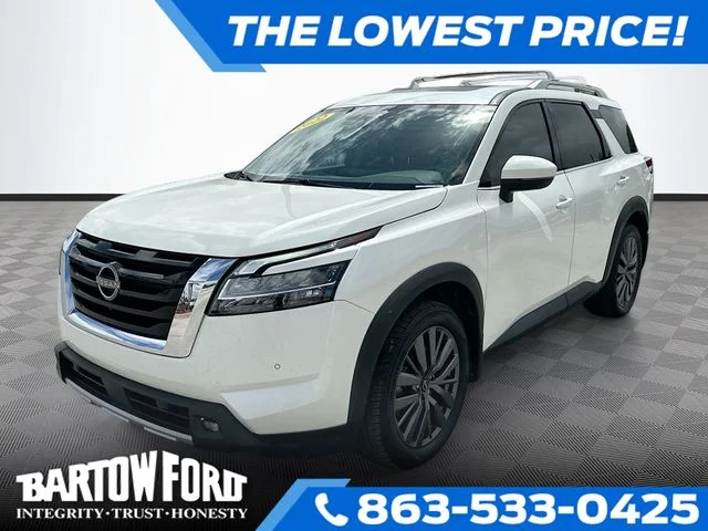 Used 2022 White Nissan SL image 1