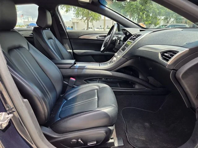 Certified Used 2020 Blue Lincoln Standard image 18