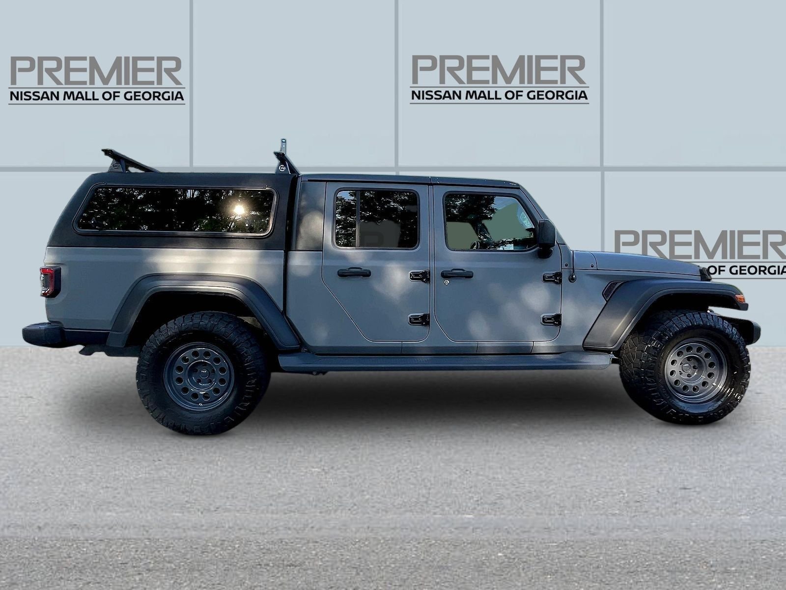 Used 2021 Black Jeep Sport image 8