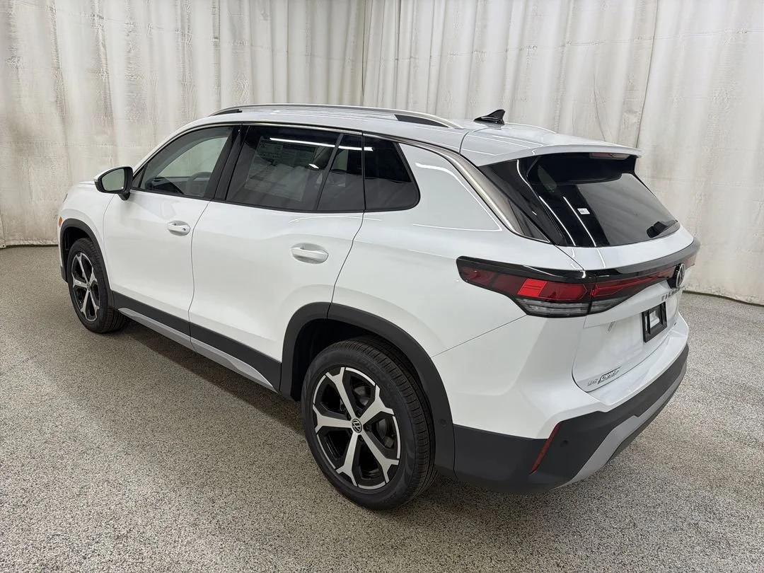 New 2026 Pure White Volkswagen SE image 9