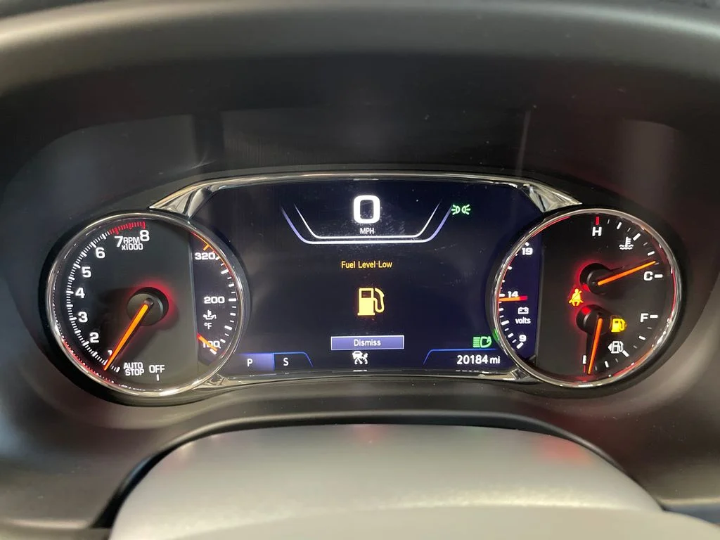 Used 2023 White GMC Denali image 23