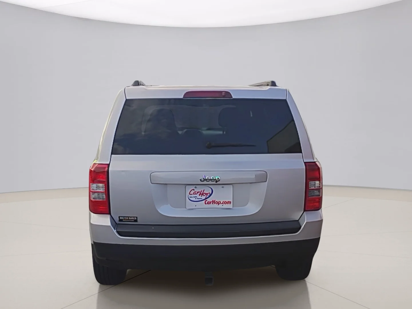 Used 2012 Silver Jeep PATRIOT image 4