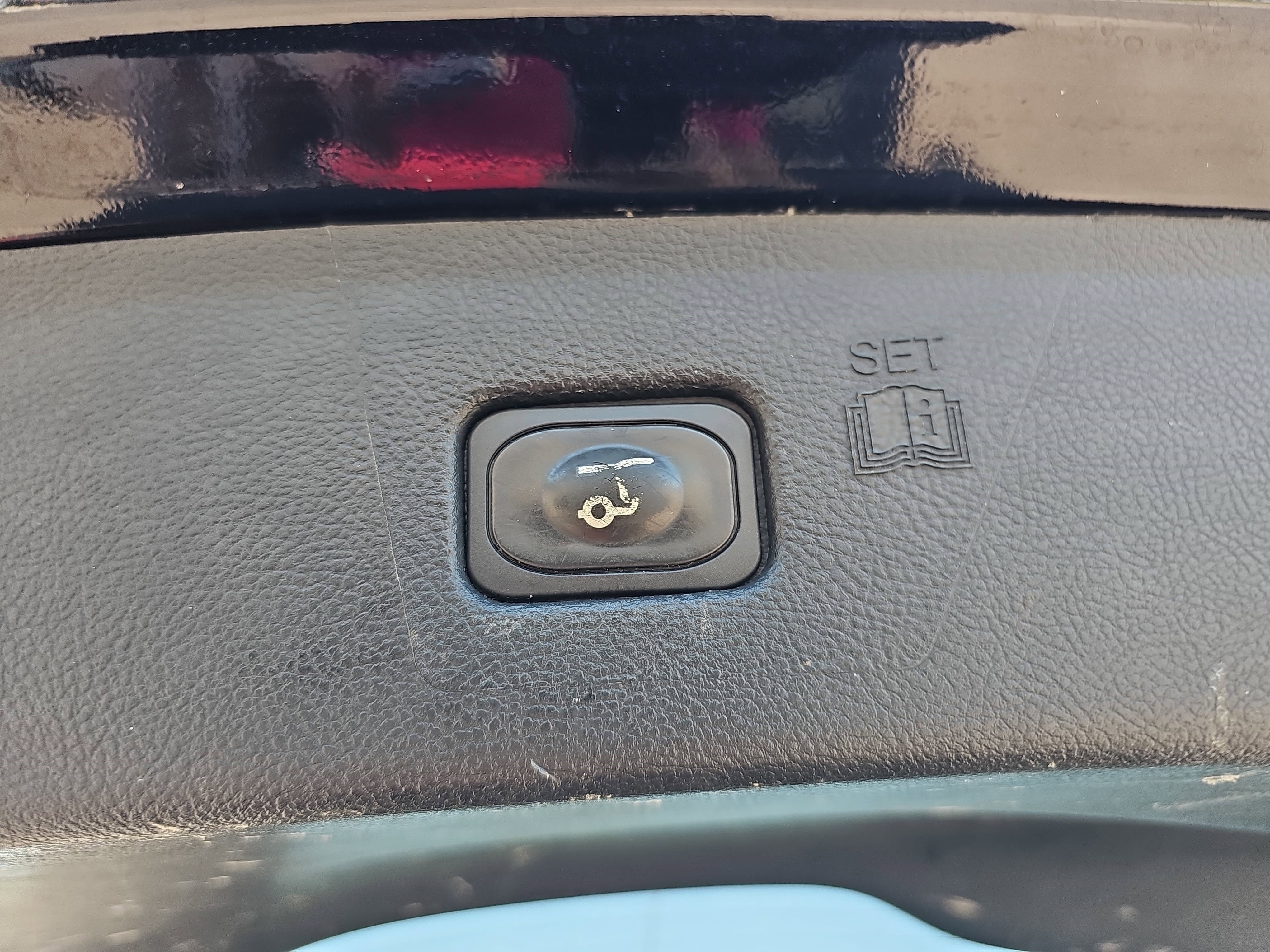Used 2022 Black Metallic Ford SEL image 28