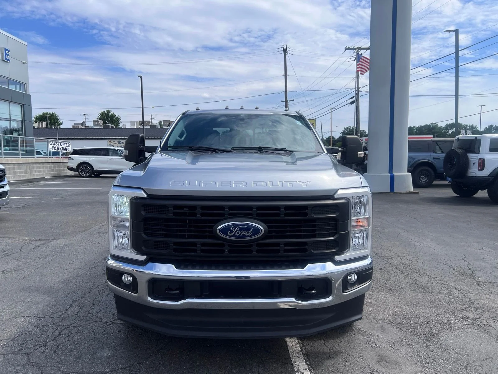 Used 2023 Silver Ford XL image 2