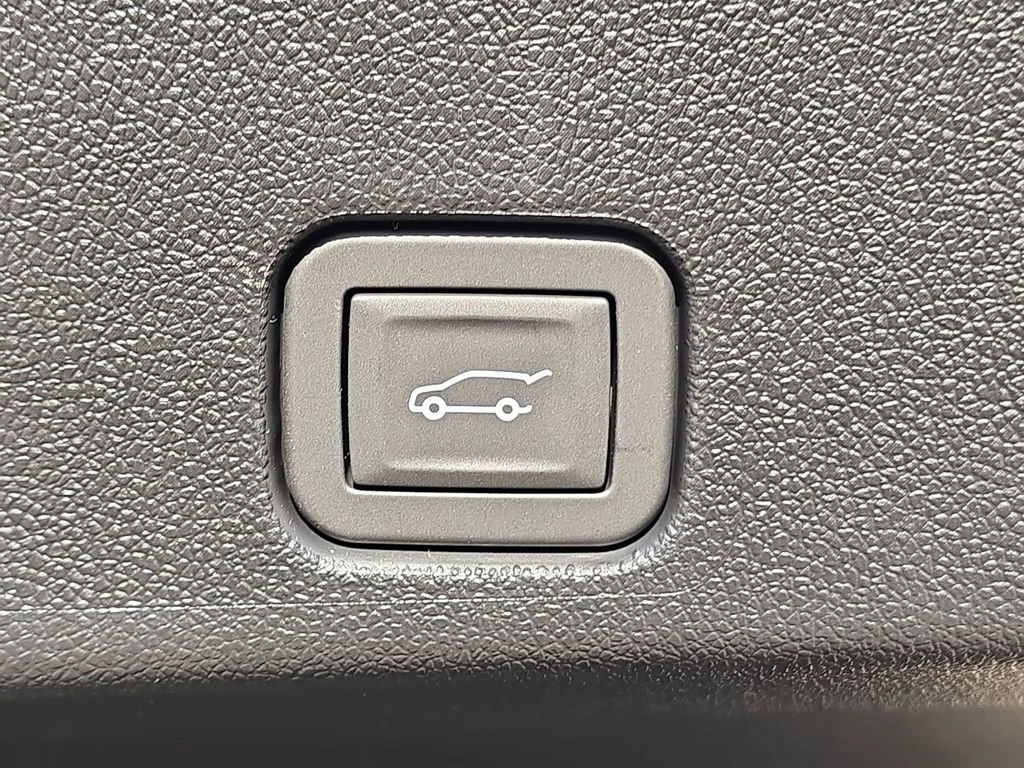 New 2026 Ebony Twilight Metallic GMC Elevation image 14