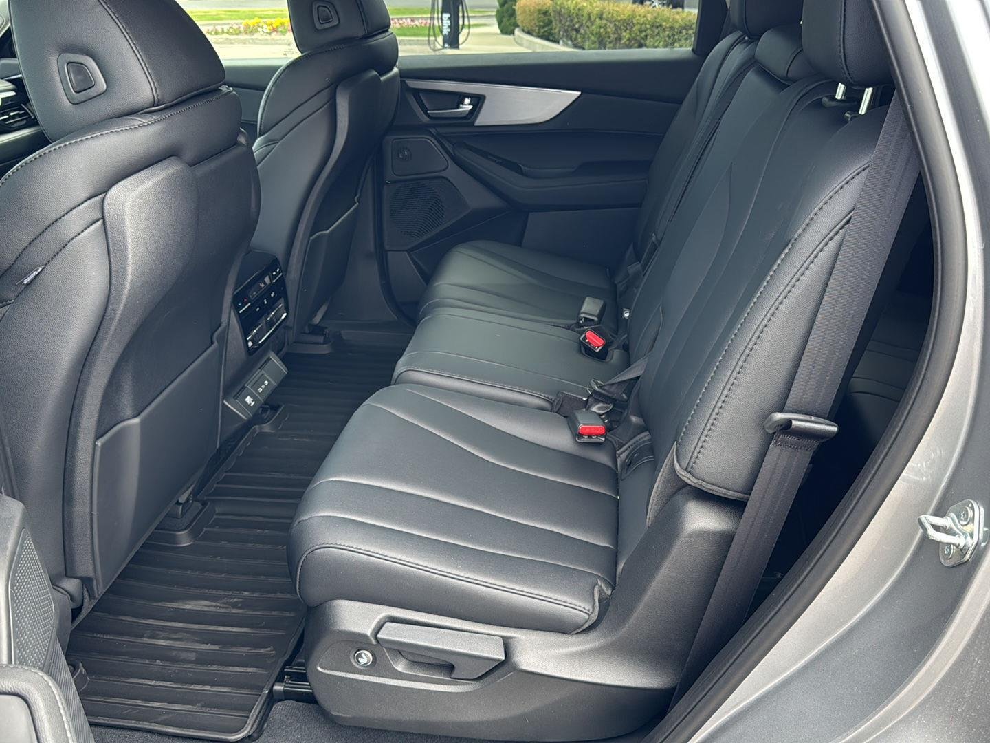 New 2026 Solar Silver Metallic Acura SH-AWD image 24