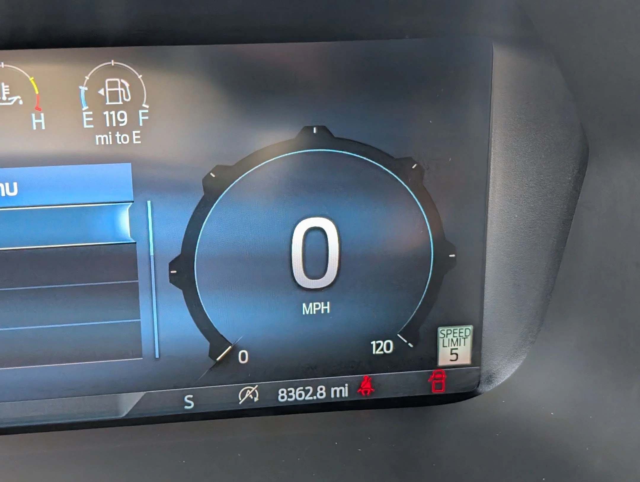 Used 2025 Black Metallic Ford LARIAT image 13