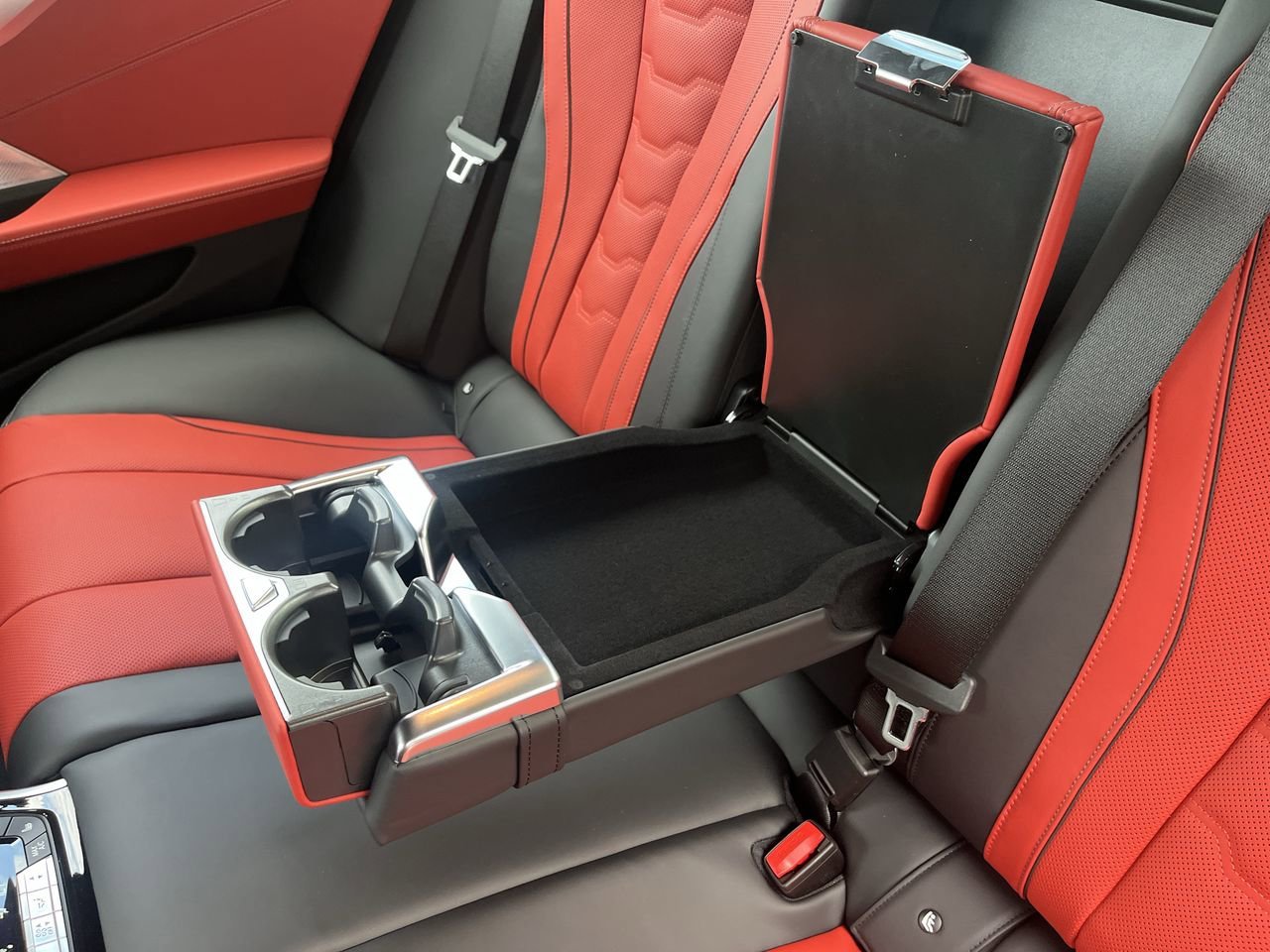 2026 BMW 8 Series 840i - Photo 33