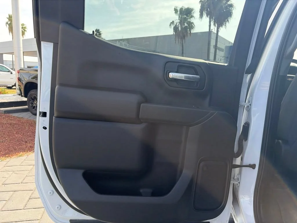 Used 2025 Summit White Chevrolet Custom image 16
