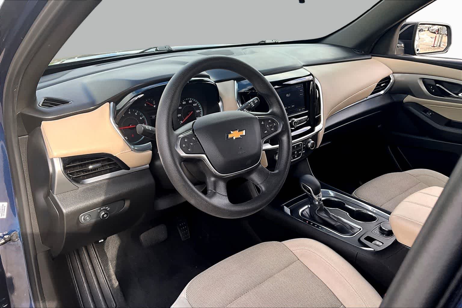 Used 2022 Northsky Blue Metallic Chevrolet LS image 18