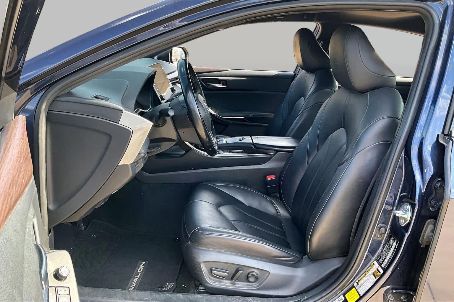 Pre-Owned 2020 Toyota Avalon XLE