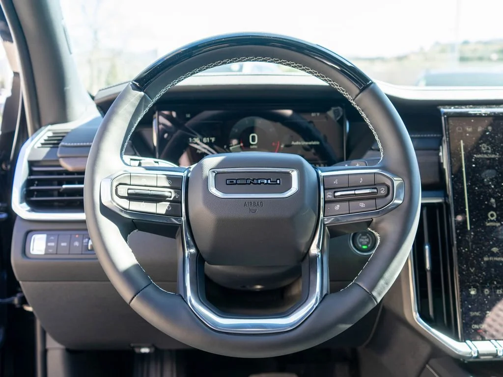 2026 GMC Acadia Denali - Photo 18