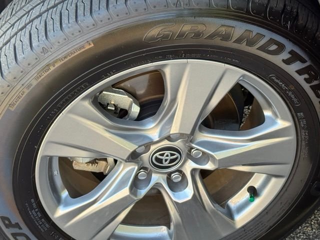 Used 2025 Black Toyota XLE image 16