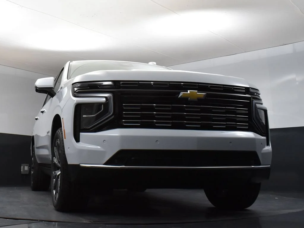 New 2026 Polar White Tricoat Chevrolet High Country image 30