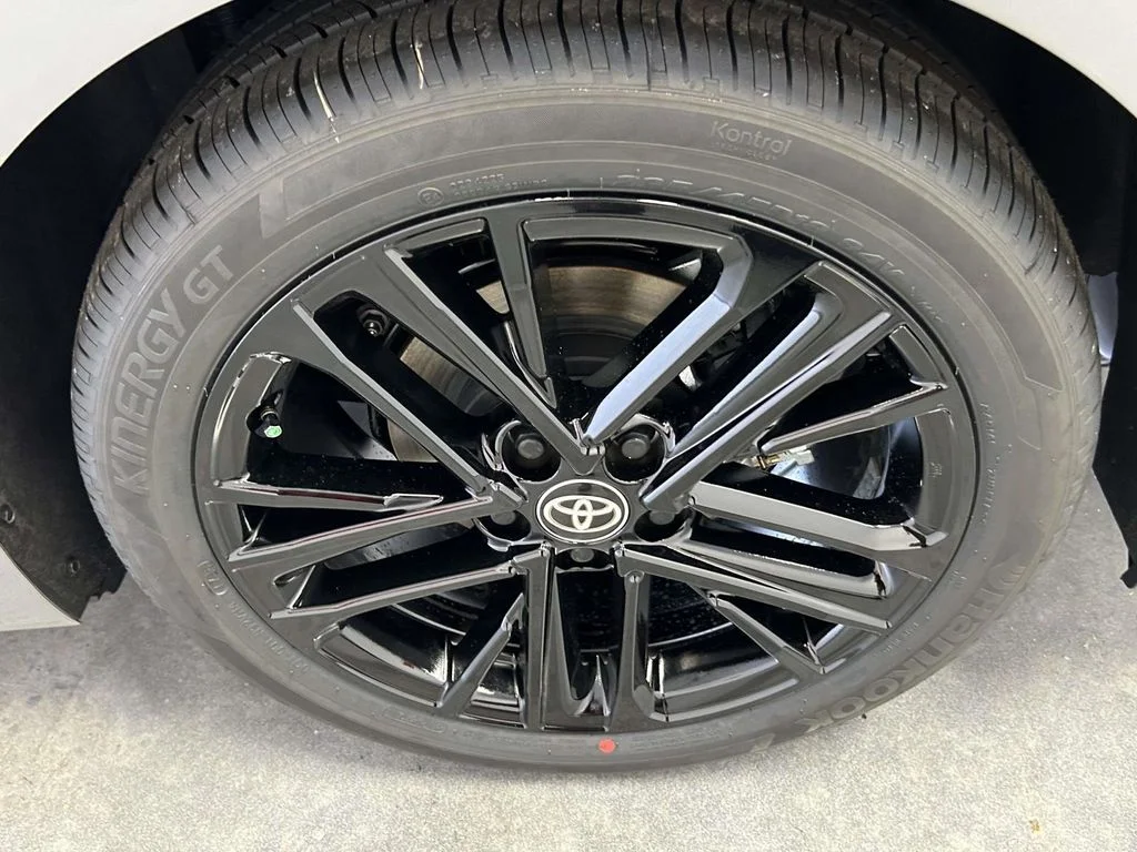 Used 2026  Toyota SE image 9