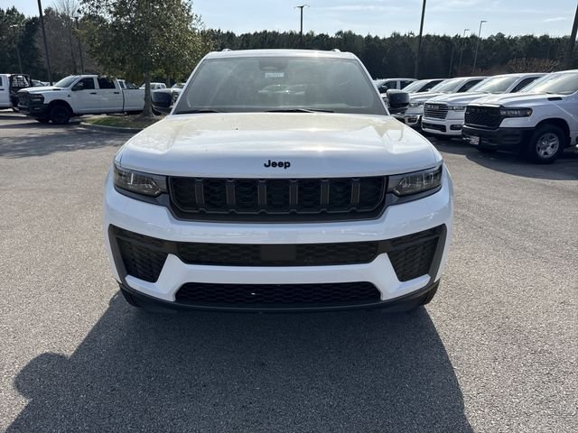 New 2026 White Jeep Altitude image 2