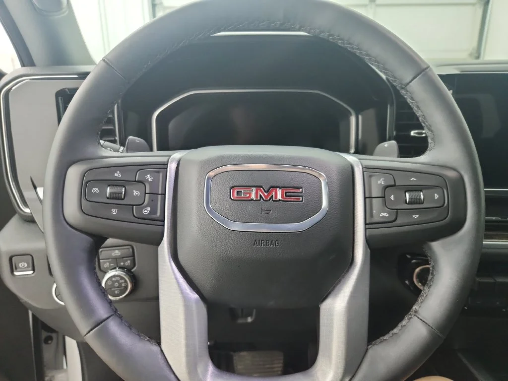 Used 2026 White GMC Elevation image 24