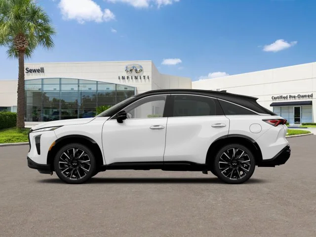 New 2027 2T RAD WHT INFINITI Autograph AWD image 3
