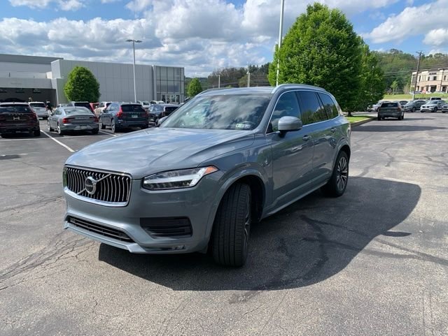2021 Volvo XC90 T6 Momentum AWD's photo