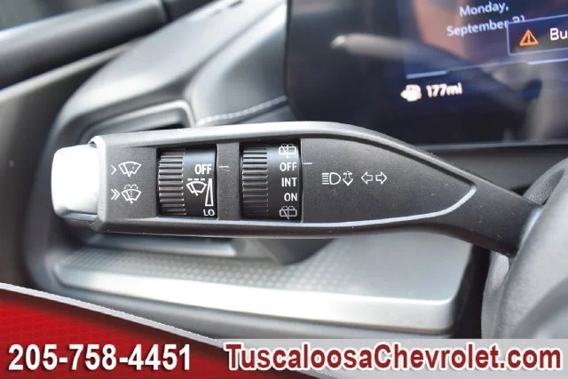 New 2027 Mosaic Black Metallic Chevrolet LT image 25