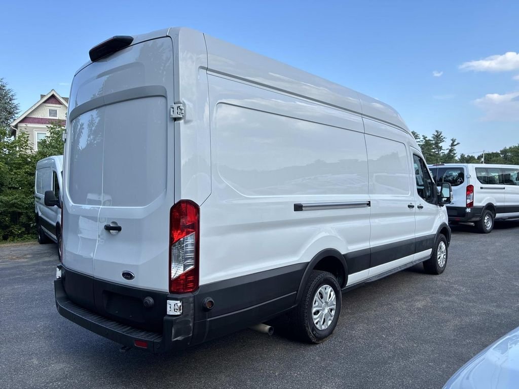 Used 2024 White Ford Base image 7