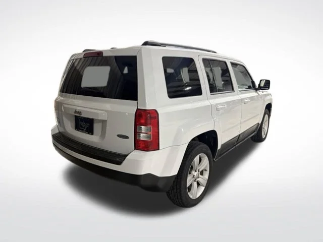 Used 2011 White Jeep Sport image 4