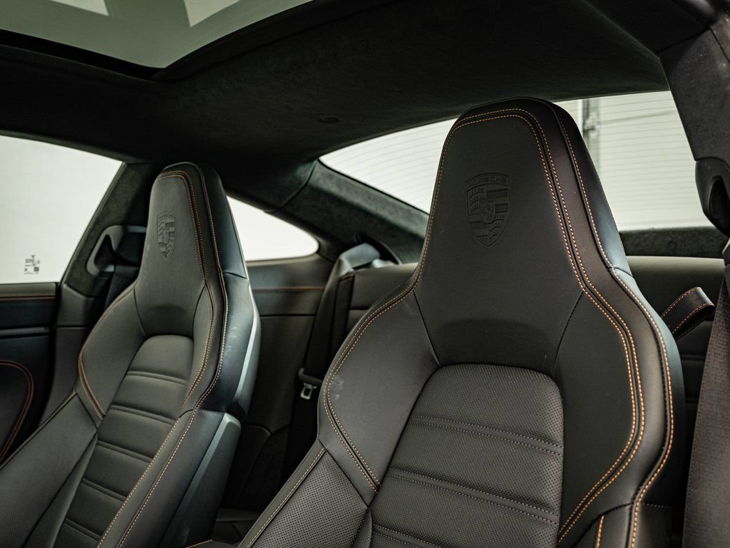 2025 Porsche 911 GTS - Photo 30