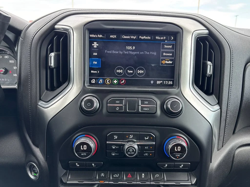 2019 Chevrolet Silverado 1500 LT - Photo 18