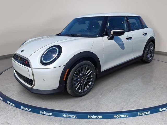 2026 MINI Hardtop Cooper S Signature's photo