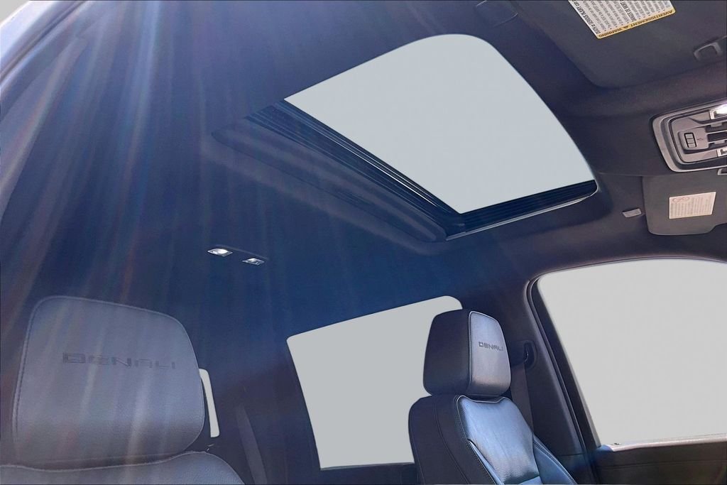 Used 2020 White GMC Denali image 15