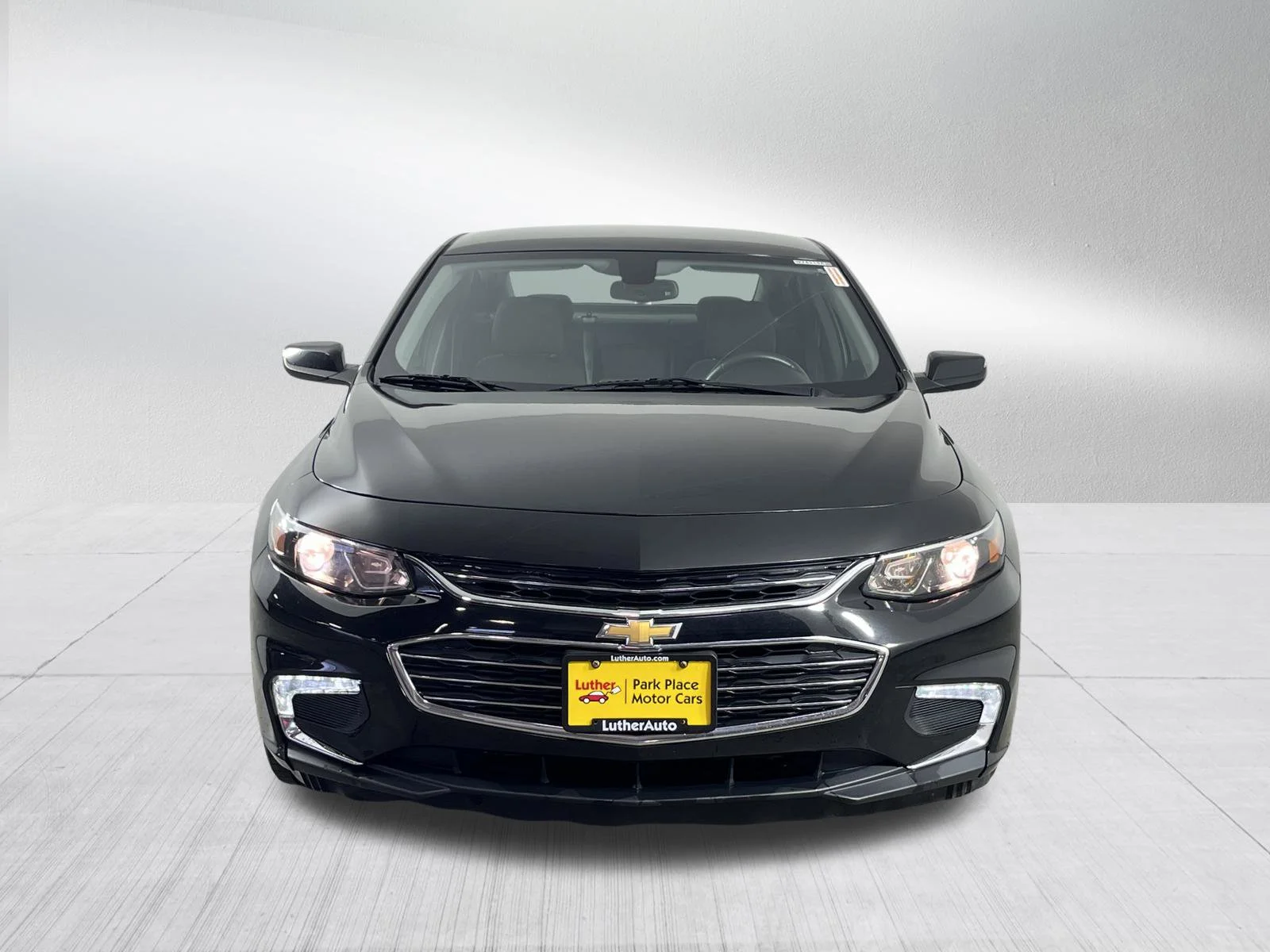 Used 2017 Chevrolet Malibu 1LT with VIN 1G1ZE5ST2HF107324 for sale in Rochester, Minnesota