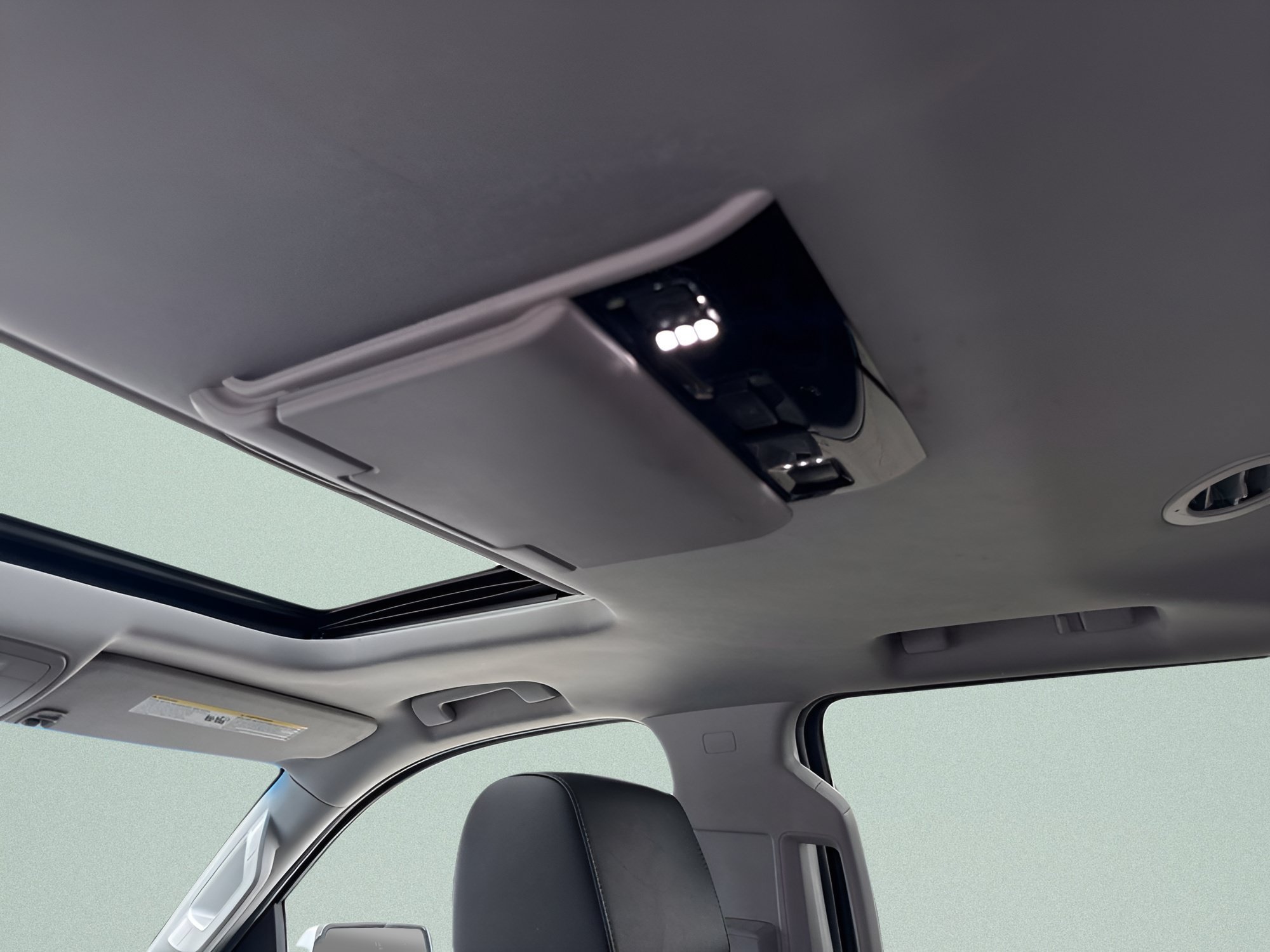 Used 2019 Summit White GMC SLT image 28