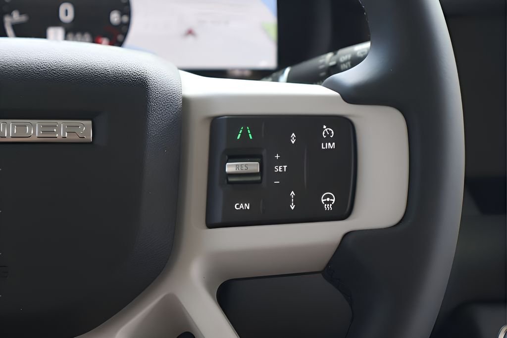 New 2026 Fuji White Land Rover X-Dynamic SE image 20