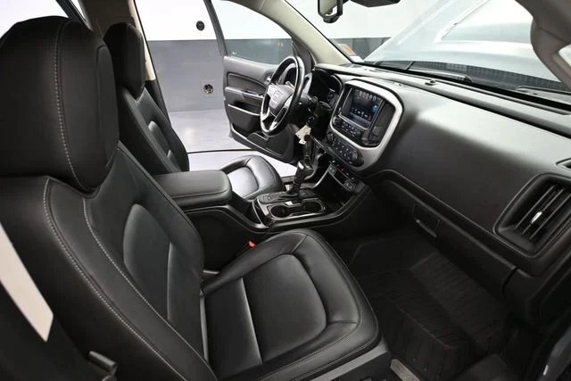 Used 2018 Gray GMC SLT image 48