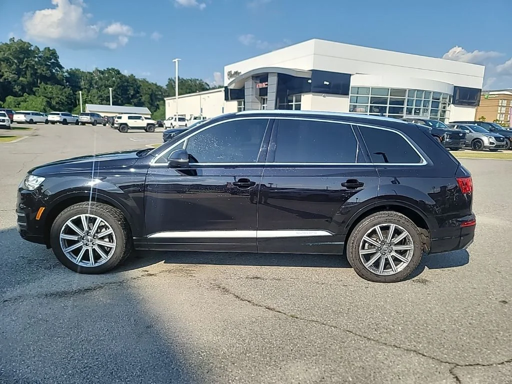 Used 2019 Black Audi 55 Prestige image 4