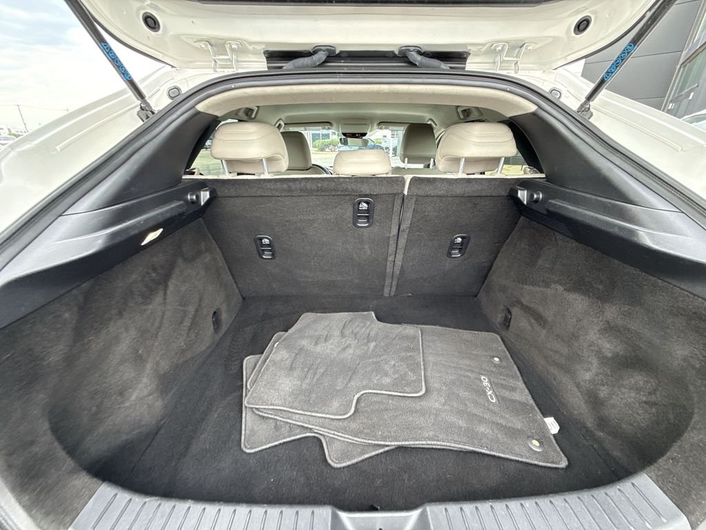 Used 2023 White Mazda 2.5 S Preferred Package image 25