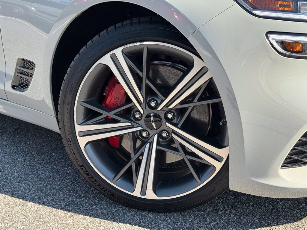 Used 2025 Gray Genesis 3.3T Sport Advanced image 6