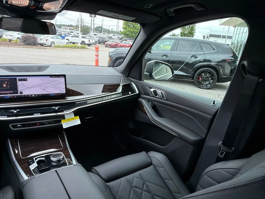 New 2026 Skyscraper Grey Metallic BMW sDrive40i image 28