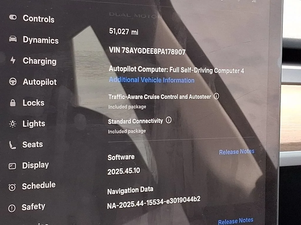 Used 2023  Tesla Long Range image 25