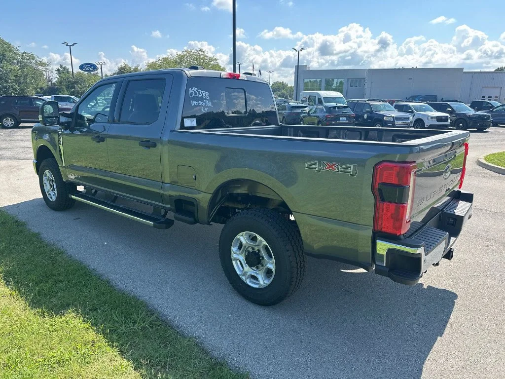 New 2026 Gray Ford XLT image 9