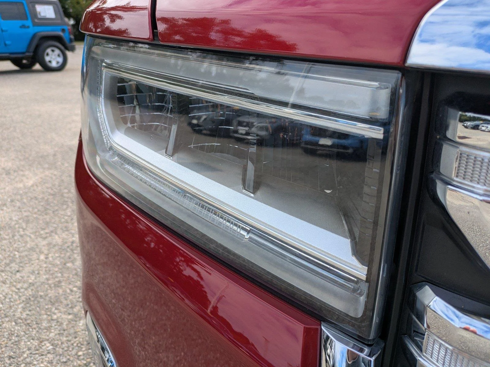 Used 2023 Volcanic Red Tintcoat GMC SLT image 10