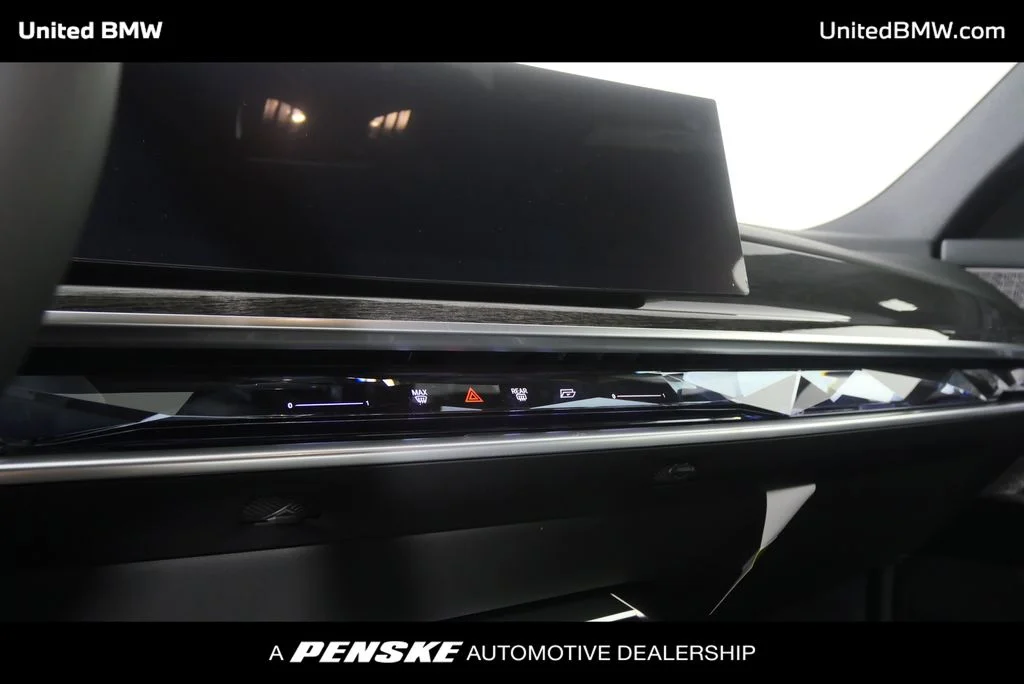 New 2026 Black Sapphire Metallic BMW 760i xDrive image 22