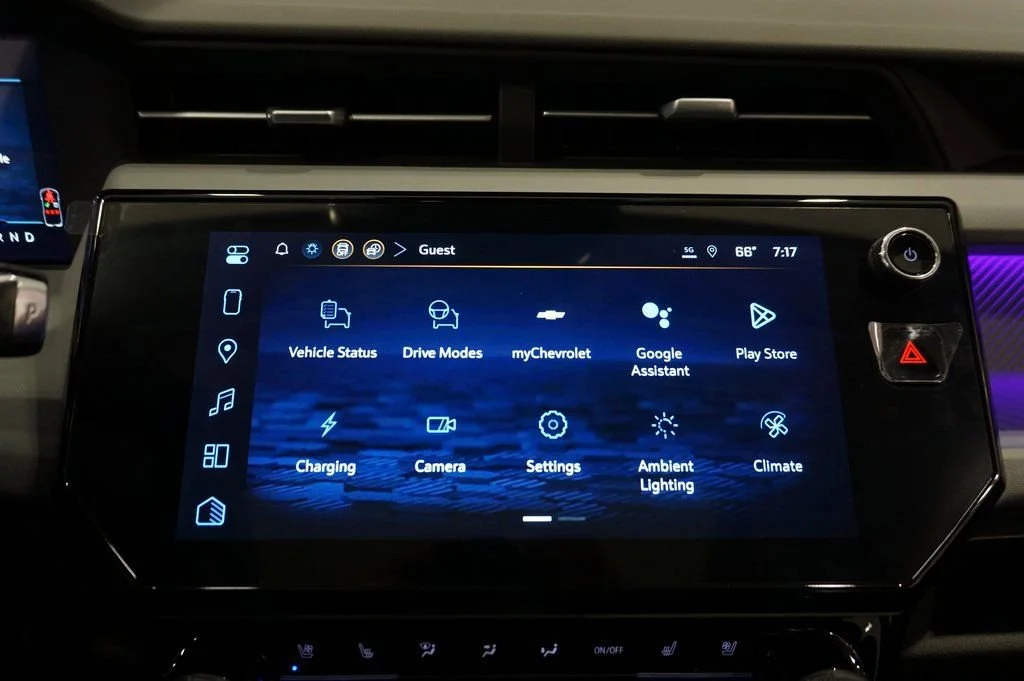 2027 Chevrolet Bolt RS - Photo 16