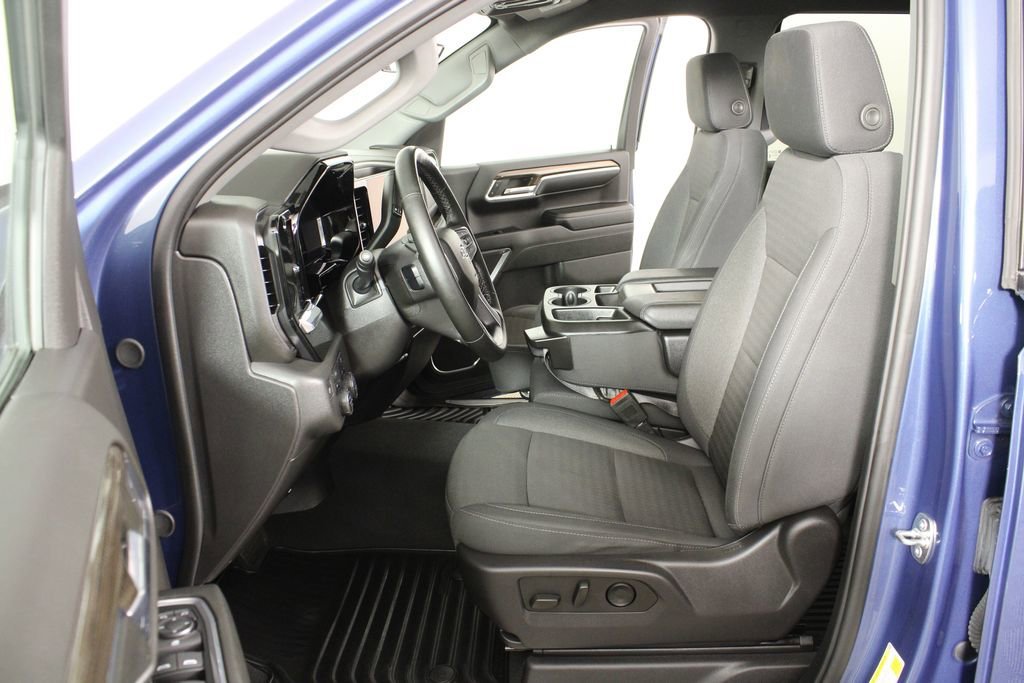 Used 2024 Lakeshore Blue Metallic Chevrolet RST image 22